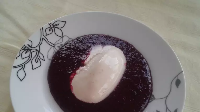 Inghetata de banane si sirop de cirese (fara zahar)