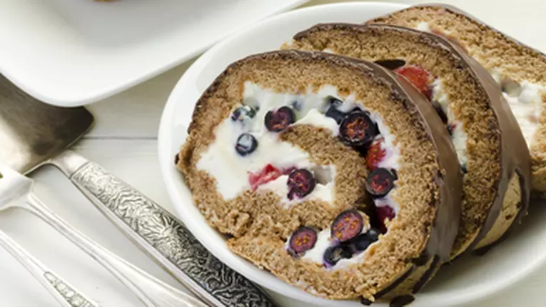 Ruladă cu spumă de afine