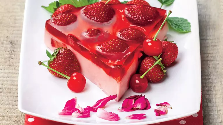 Panna cotta cu fructe
