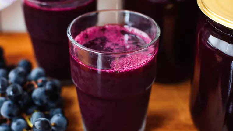 Suc detoxifiant cu struguri