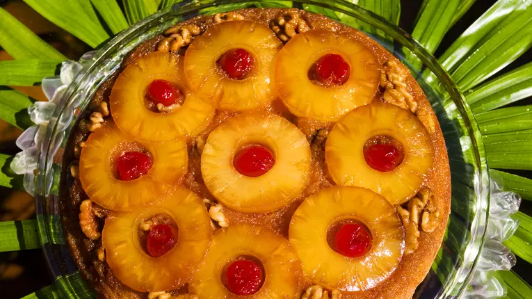 Prăjitură paleo cu banane, ananas şi nuci