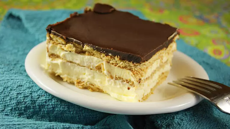 Prajitura simpla cu biscuiti si ciocolata