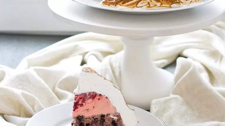 Prăjitură Alaska cu bezea