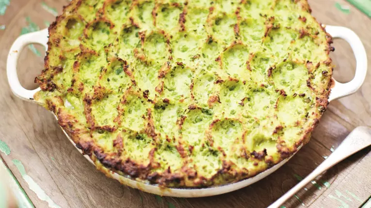 Plăcintă cu pește și mazăre dulce