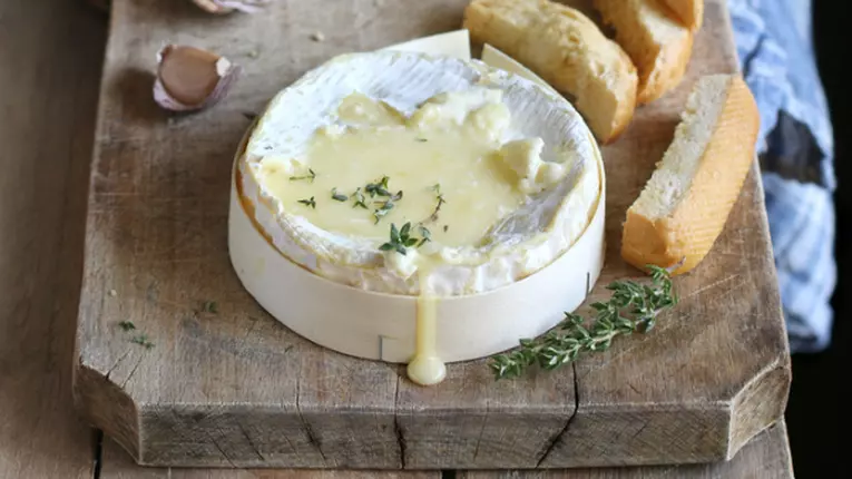 Pâine la cuptor cu brânză Brie