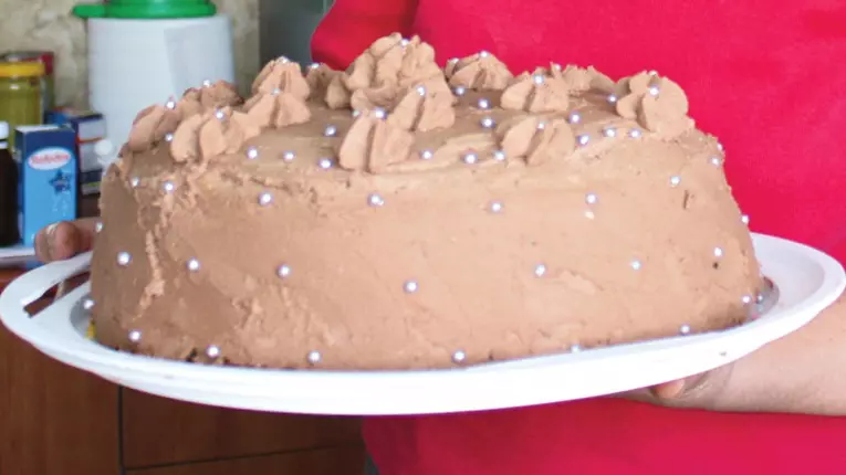 Tort de ciocolata simplu