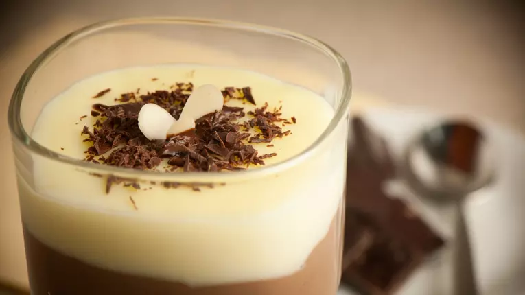 Prajitura cu budinca de ciocolata si paine toast