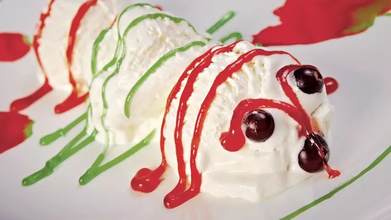 Desert din lapte si galbenusuri