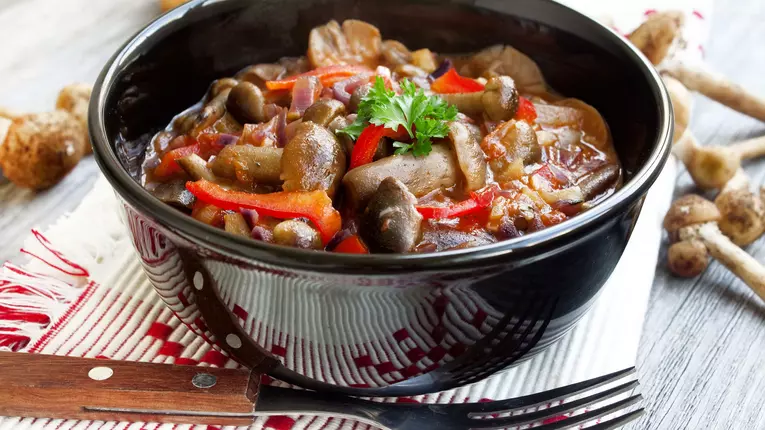 Tocanita de ciuperci