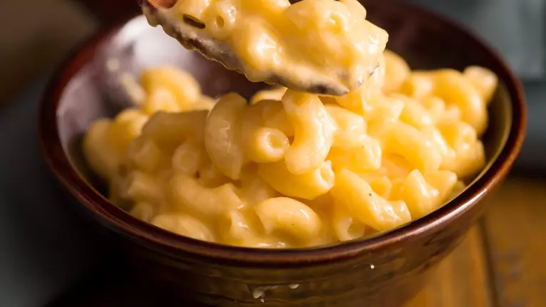 Macaroane cu branza cremoase