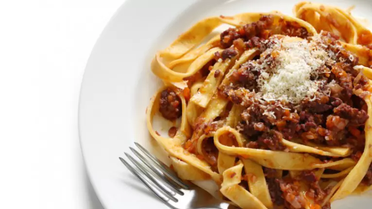 Tagliatelle ragù – rețeta clasică