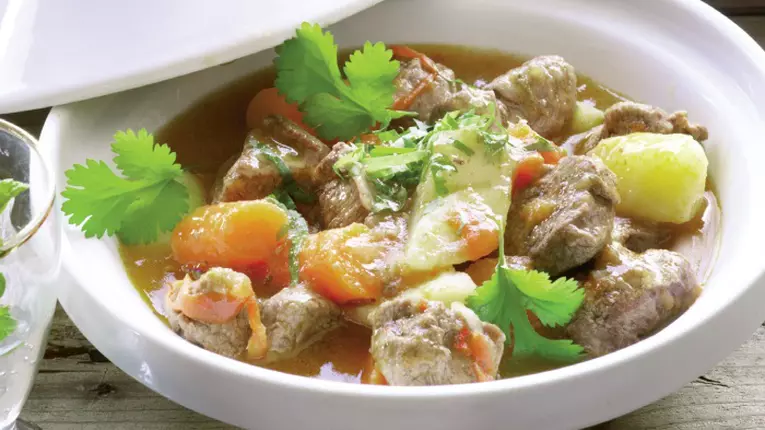 Tocana de miel in vas de lut