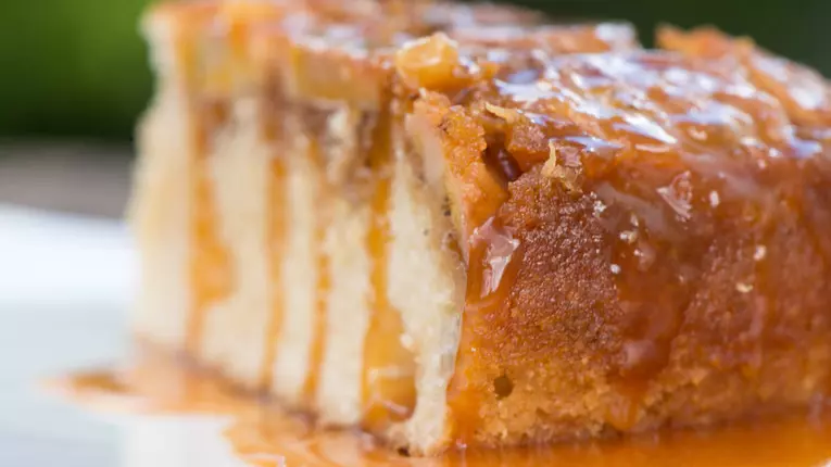 Cheesecake cu placinta de mere si caramel