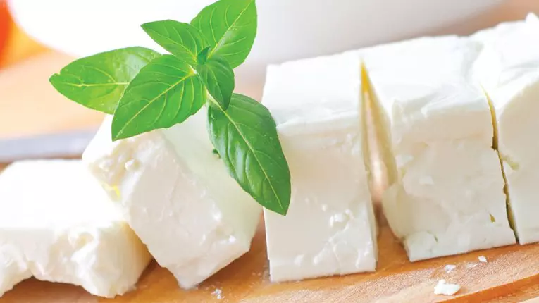 Cum pastrezi branza mai mult timp