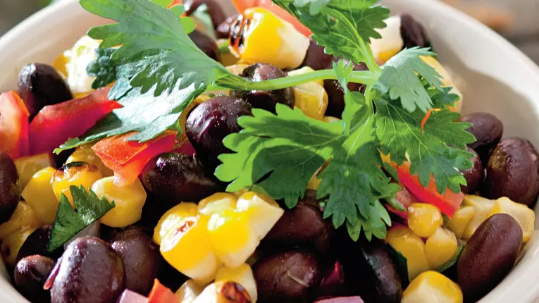 Salata de fasole rosie