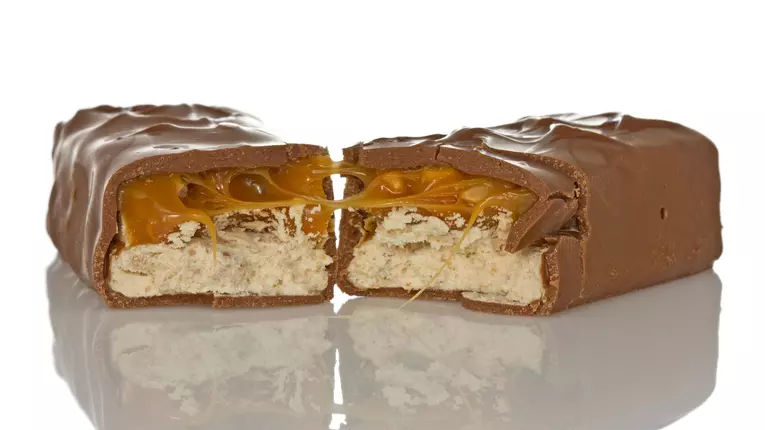 Inghetata Snickers gigant
