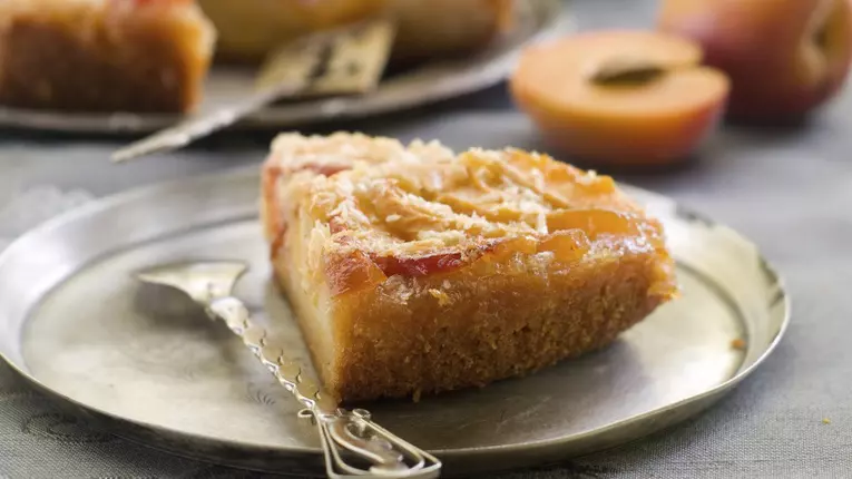 Prajitura usoara cu piersici