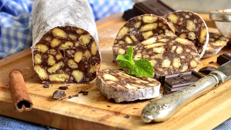 Salam de biscuiti de post