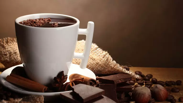 Cum sa faci ciocolata calda din 3 ingrediente