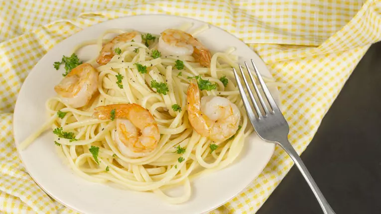 Creveti scampi cu spaghete