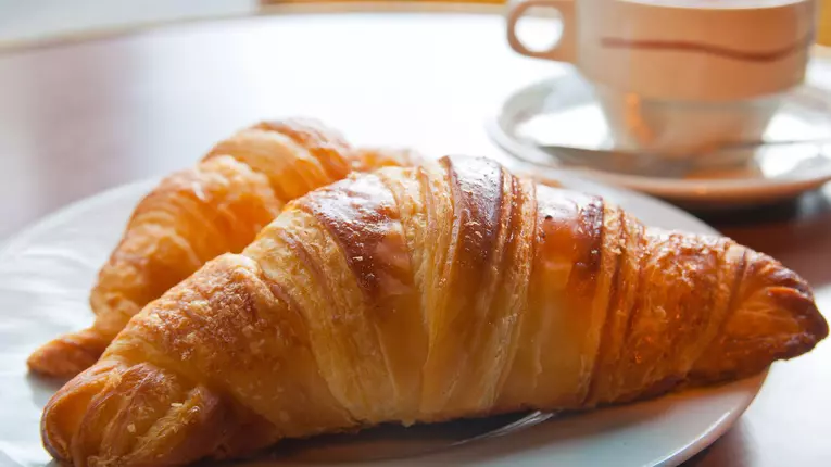 Croissante cu unt