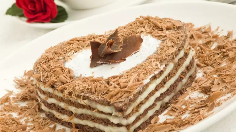 Cum sa faci un tort in forma de inima fara tava speciala