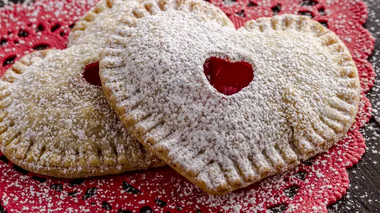 Fursecuri cu visine in forma de inima