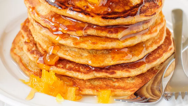 Clatite cu morcovi si scortisoara