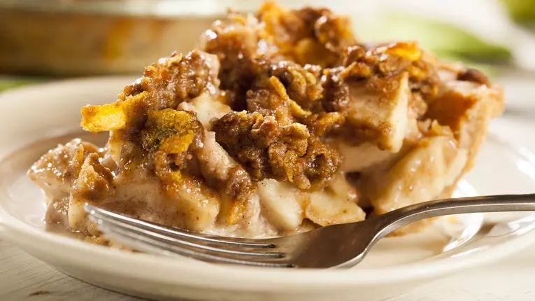 Tarta de mere cu paine