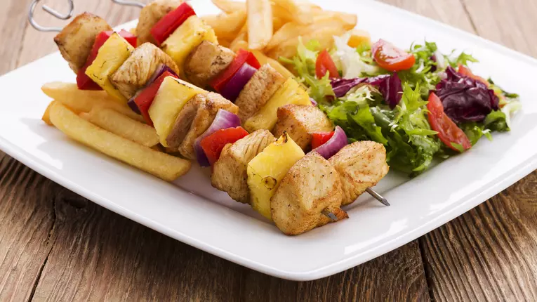 Frigarui de pui hawaiiene