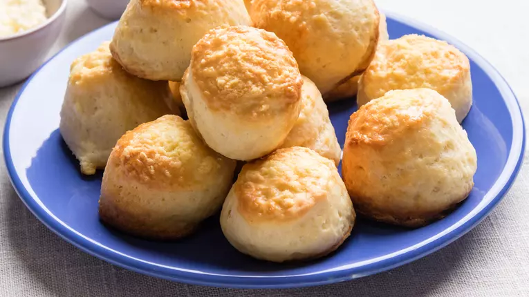 Mini-pateuri cu cascaval