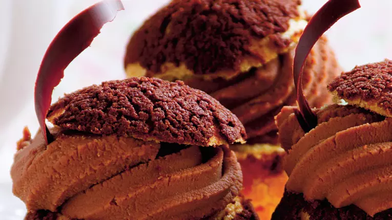 Choux cu crema de ciocolata