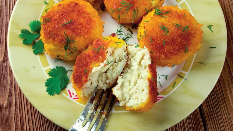 Chiftele de peste cu bacon