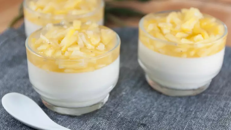 Spuma de ananas cu ciocolata alba