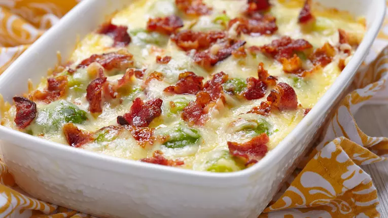 Varza de Bruxelles gratinata cu bacon