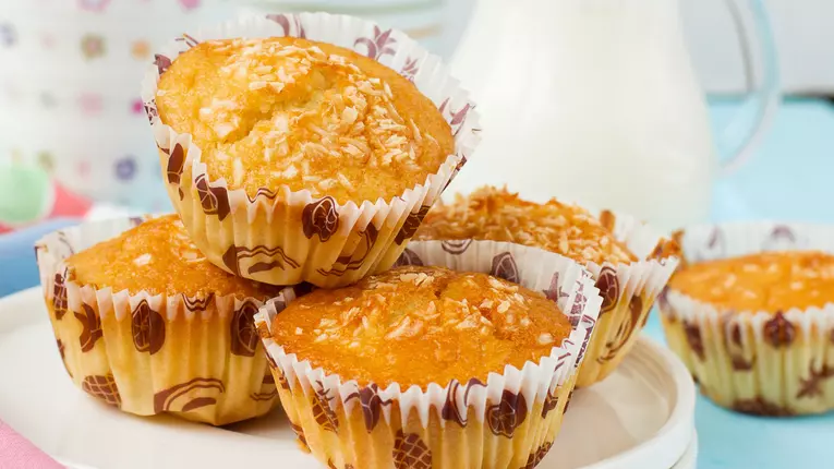 Briose cu cocos si ananas (pina colada)