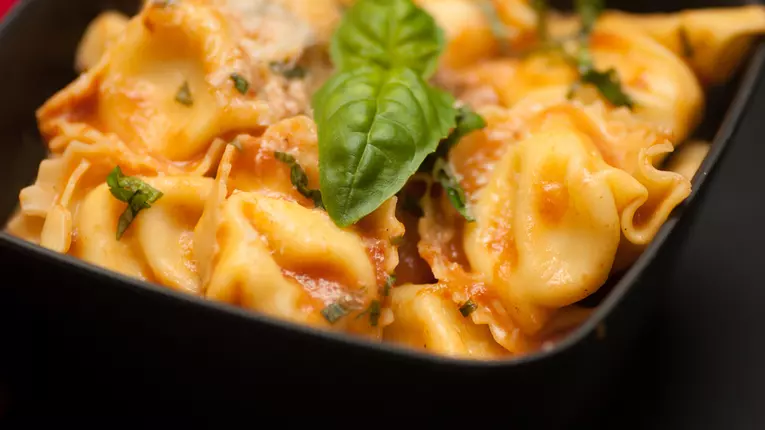 Ravioli umplute cu branza