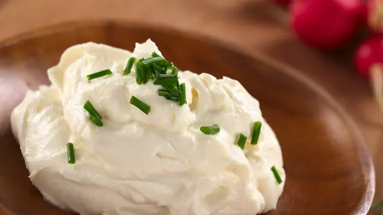Cum prepari crema de branza acasa