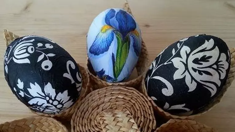 Cum decorezi ouale de Paste cu servetele