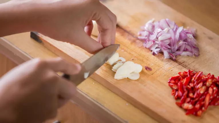 5 greseli pe care le faci in bucatarie (si cum sa le eviti)