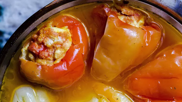 Ardei umpluti cu carne de pui si orez