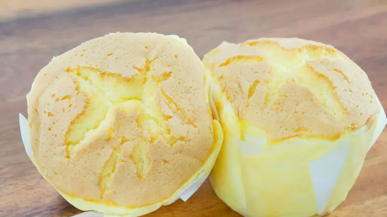 Briose pufoase cu unt