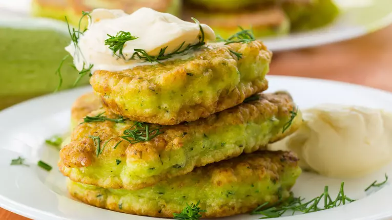 Dovlecei pane umpluti cu mozzarella