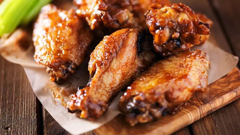 Aripioare de pui cu usturoi