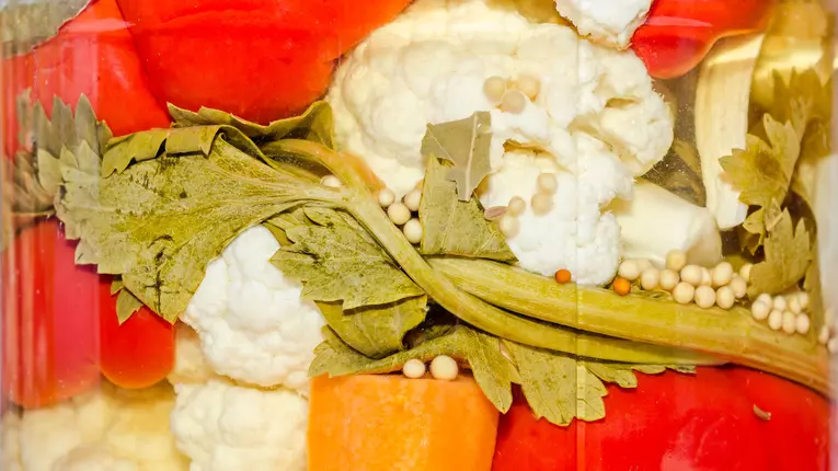 Conopida si gogosari in otet