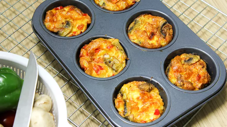 Briose cu ciuperci si bacon