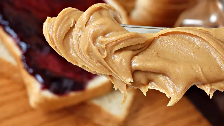 Cum prepari unt de arahide de casa