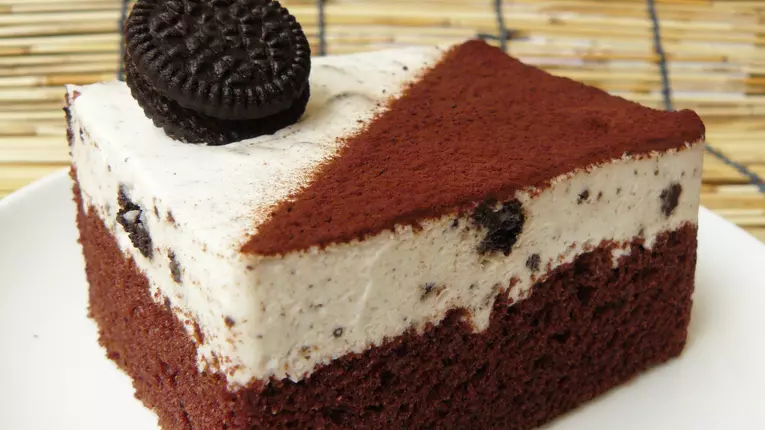 Prajitura Alb-Negru, cu biscuiti Oreo