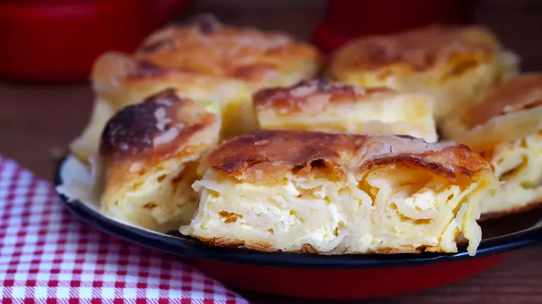 Placinta cu branza sarata