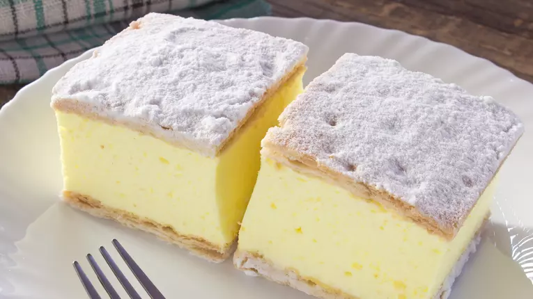 Prajitura Cremes – Cremsnit cu crema de vanilie